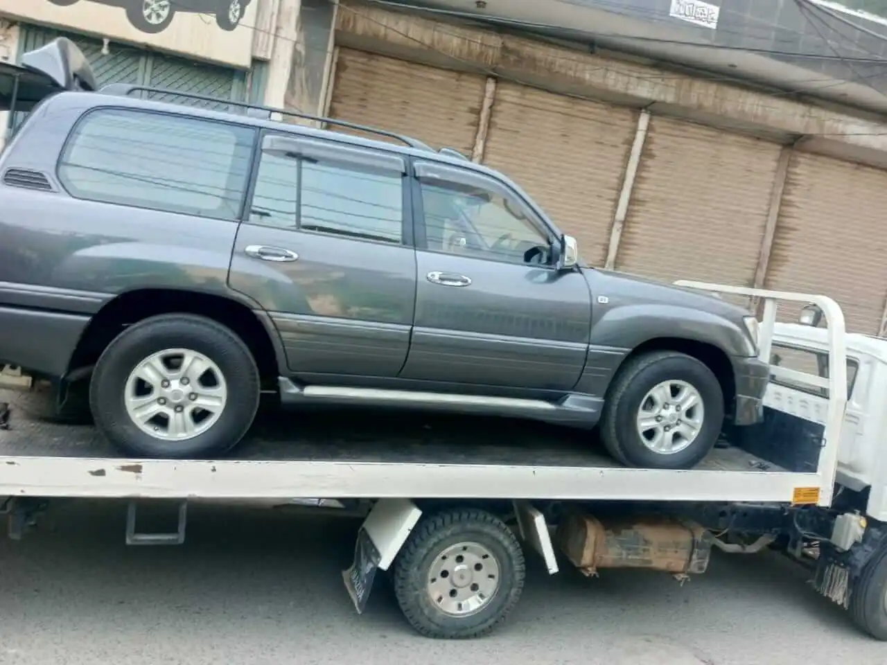 Roadside breakdown service in Lahore for emergency assistance